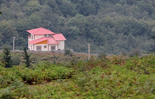 150 دستور دادستانی درباره تعقیب زمین خواران روی زمین مانده است 